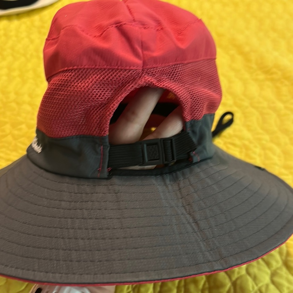 Women. Red and Gray SunShade Hat - Picture 2 of 3